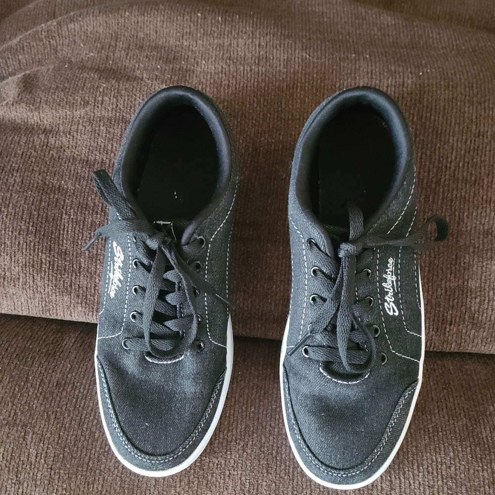Women's size 7 bowling shoes